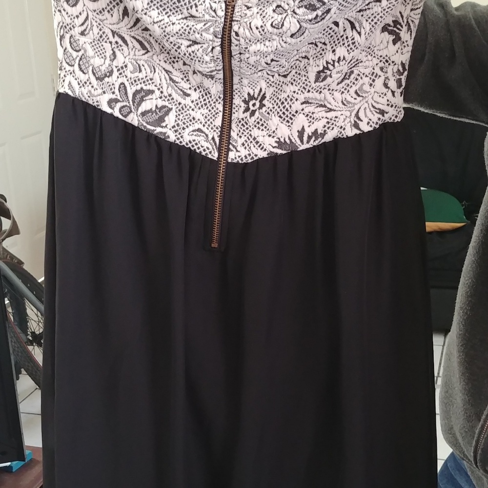 Mimi Chica Dress Size M (it has train)